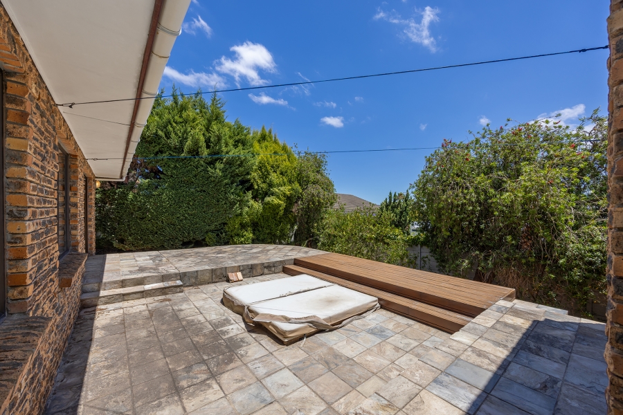 3 Bedroom Property for Sale in Protea Valley Western Cape